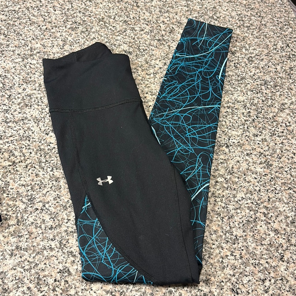 Under Armour Workout Set - Leggings and sports bra